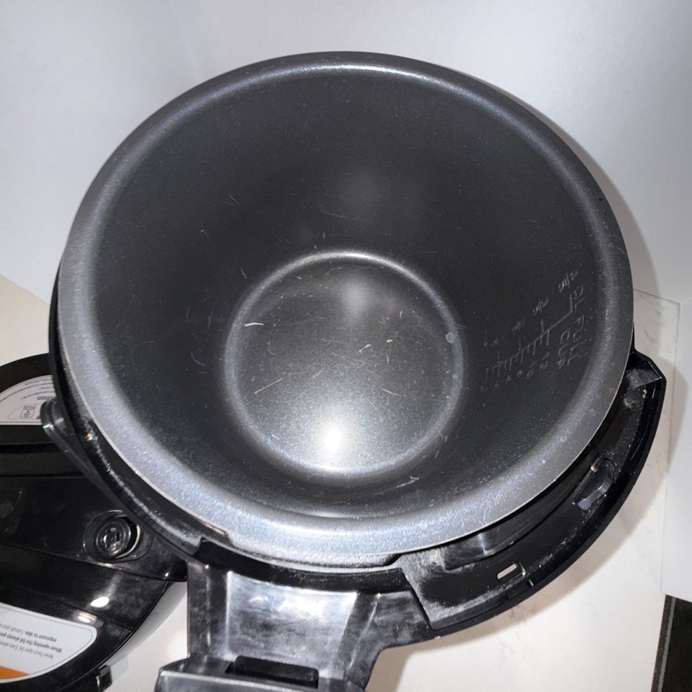 NuWave 6 Qt Electric Pressure Cooker 1000W Timer/Keep Warm 12 Programs 33101C - Picture 7 of 12